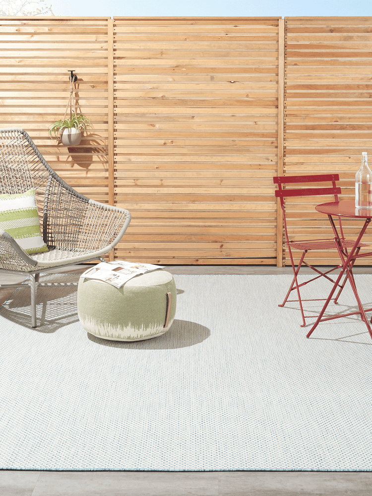 Nourison Courtyard Ivory/Aqua Modern Indoor/Outdoor Area Rug